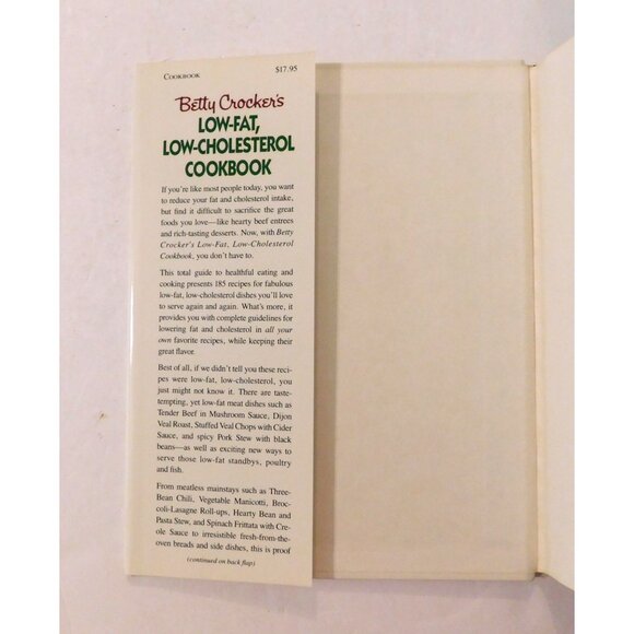 Betty Crockers Low Fat Low Cholesterol Cookbook 1st Ed Vintage 1991 HCDJ Recipes - Picture 3 of 9